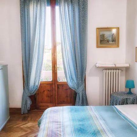 Gini Bed & Breakfast Pisa
