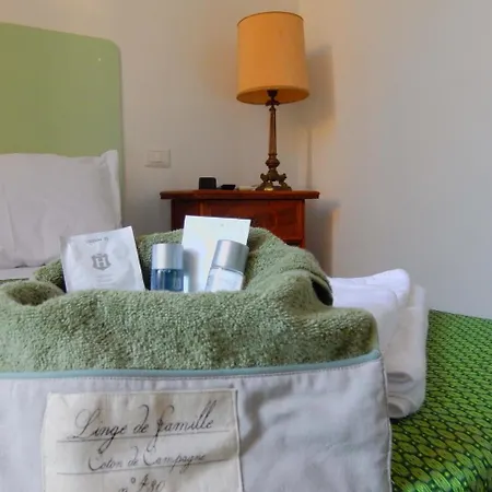 Gini Bed & Breakfast 4*
